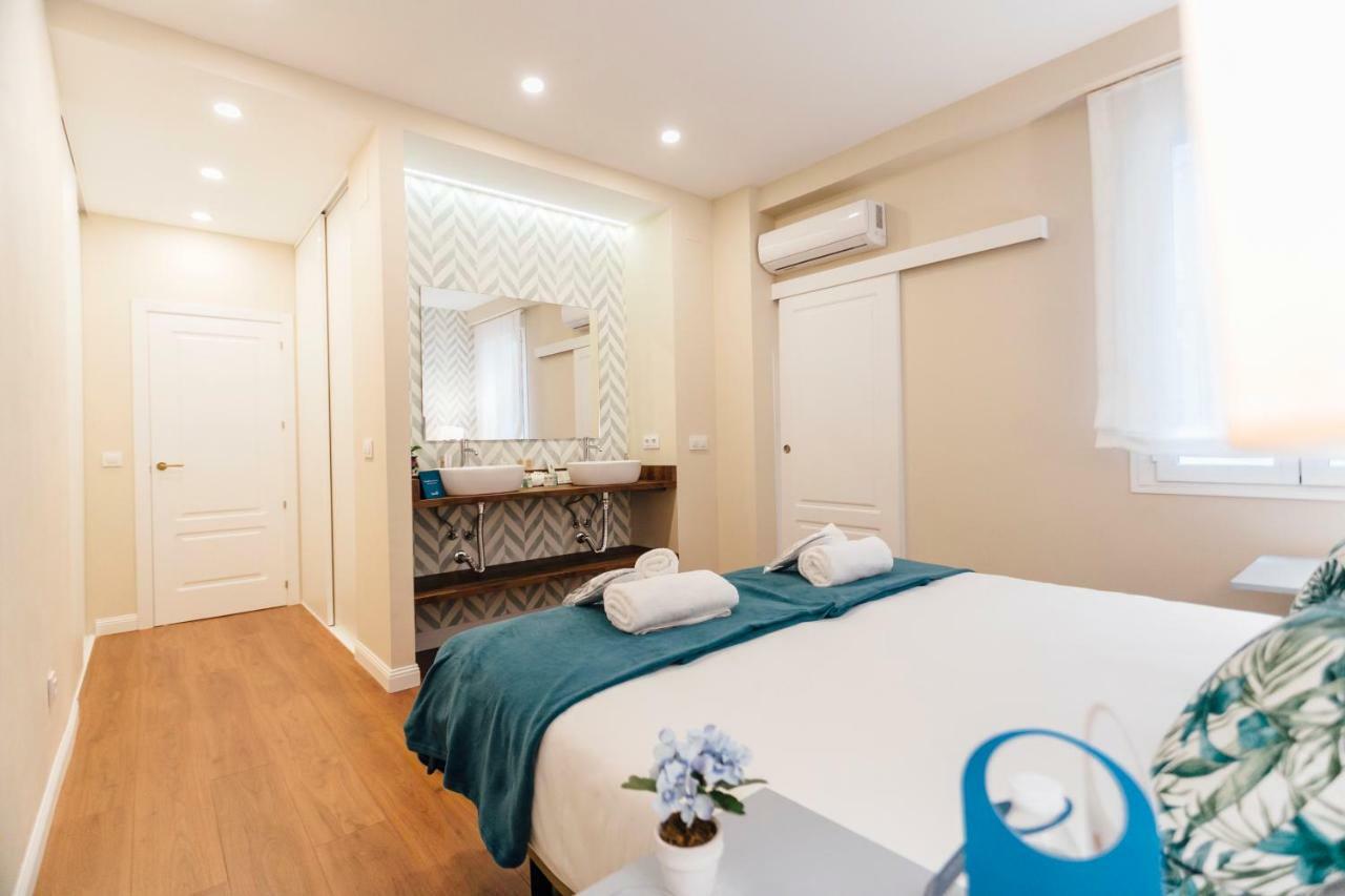 Stylish And Wide- 3Bdr 3Bth- Los Remedios Sevilla Eksteriør billede